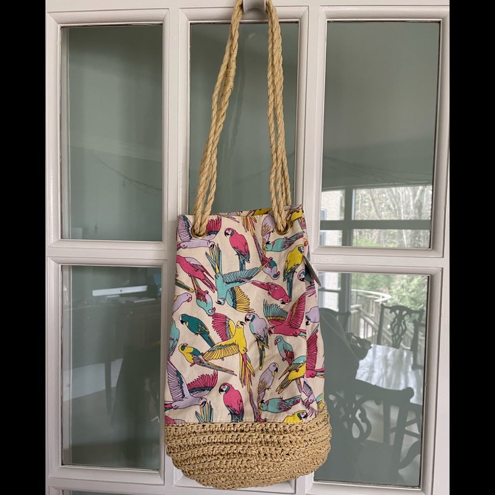 H&M Beach Bucket Bag 🦜🦩